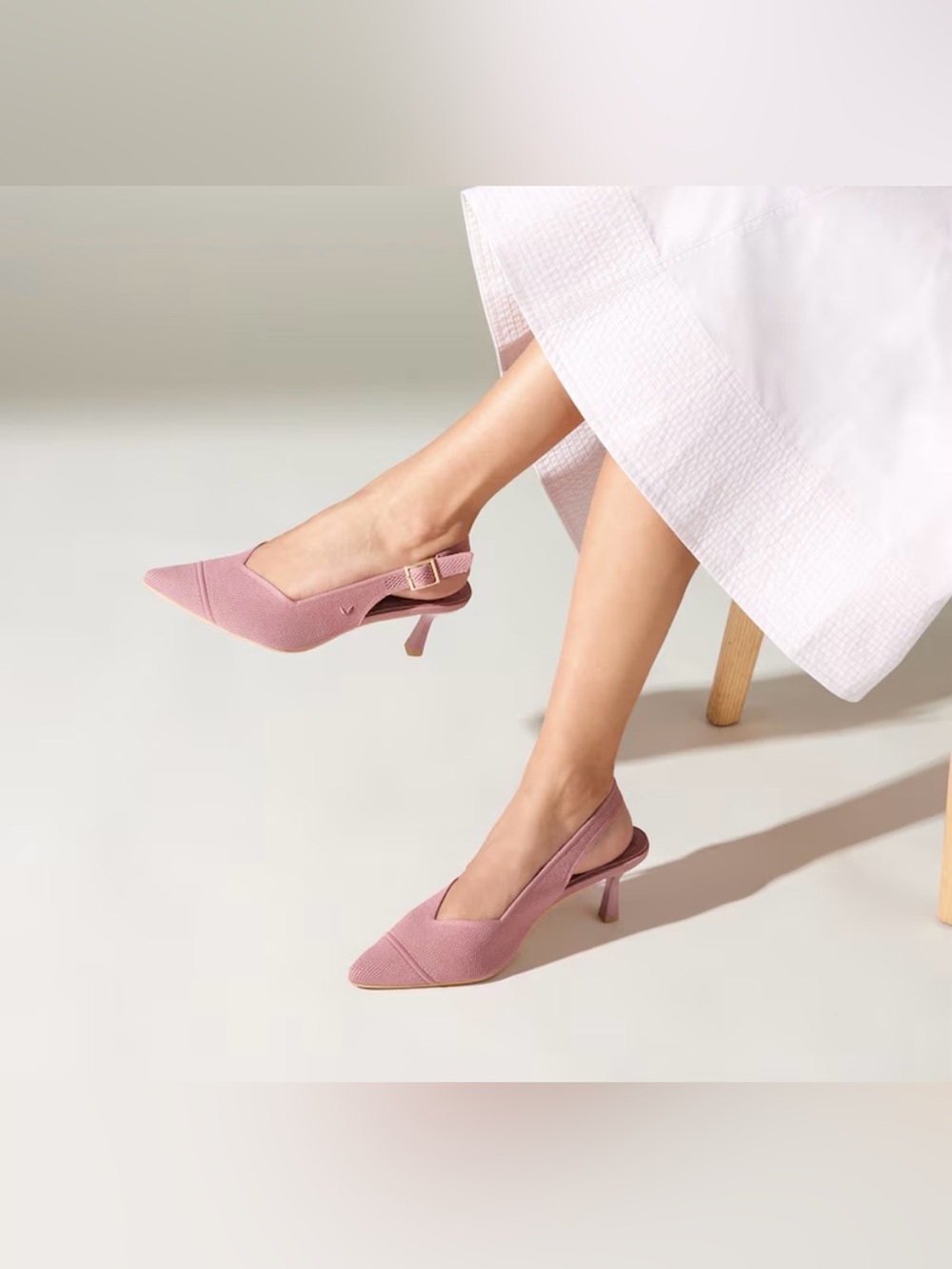 Vivaia Pointed Slingback Kitten Heel Sandals NWOB